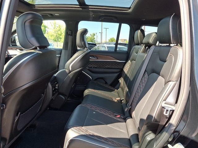 2023 Jeep Grand Cherokee Summit