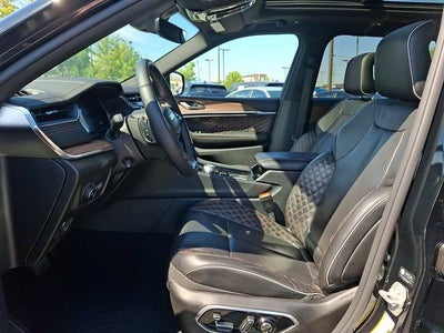 2023 Jeep Grand Cherokee Summit