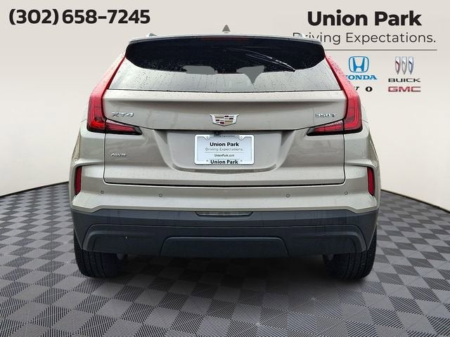 2024 Cadillac XT4 Luxury