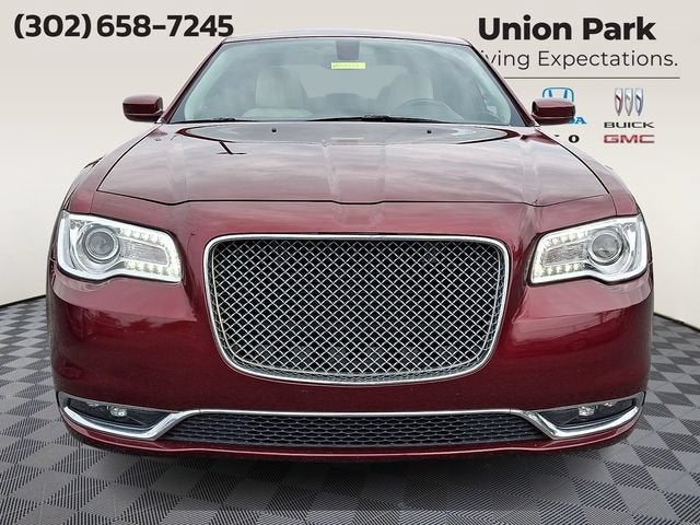 Used 2017 Chrysler 300 Limited with VIN 2C3CCARG8HH535020 for sale in Wilmington, DE