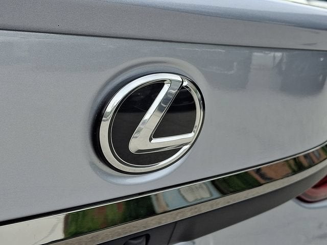 2023 Lexus ES 350 F SPORT Handling