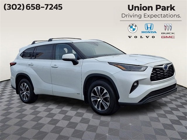 2022 Toyota Highlander Hybrid XLE