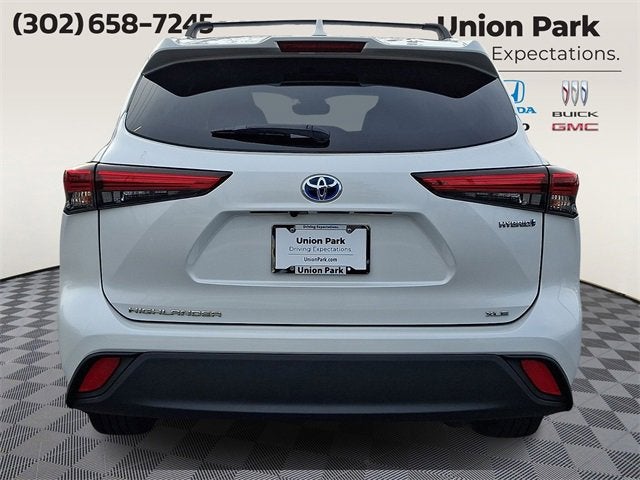 2022 Toyota Highlander Hybrid XLE