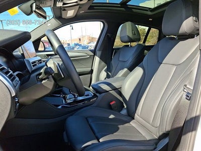 2025 BMW X4 xDrive30i