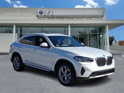 2025 BMW X4 xDrive30i