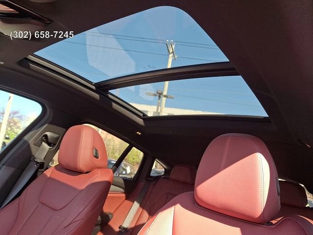 2025 BMW X4 xDrive30i