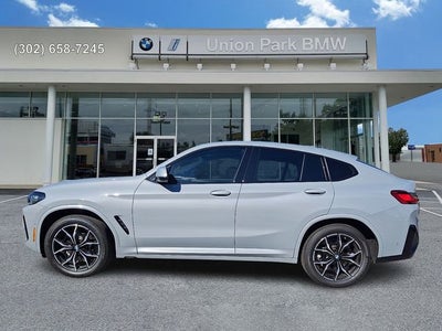 2025 BMW X4 xDrive30i