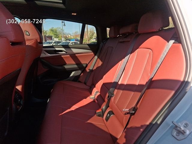 2025 BMW X4 xDrive30i