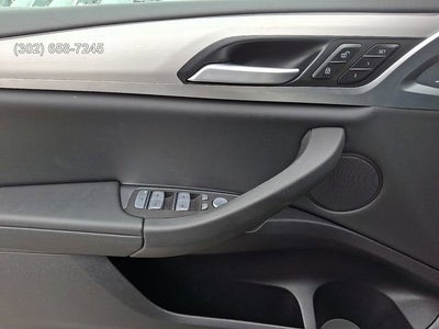 2025 BMW X4 xDrive30i