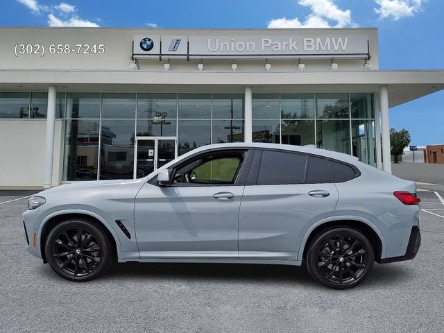 2024 BMW X4 xDrive30i