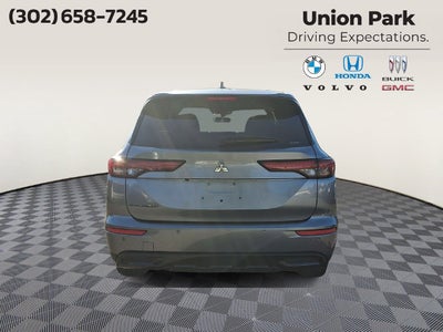 2022 Mitsubishi Outlander SE