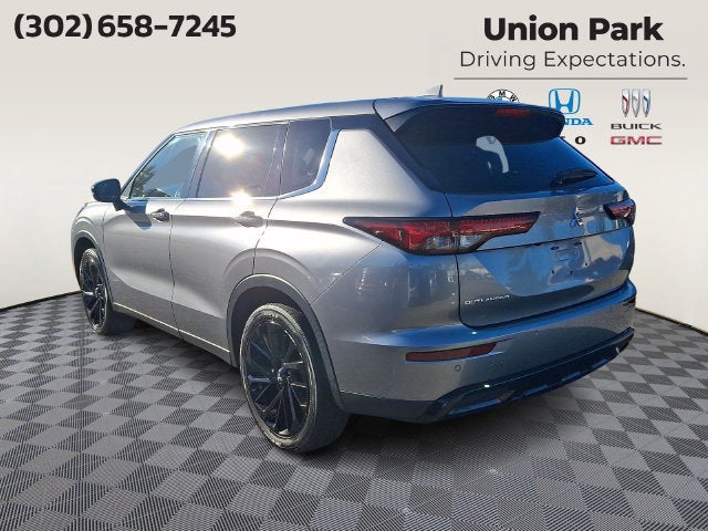 2022 Mitsubishi Outlander SE