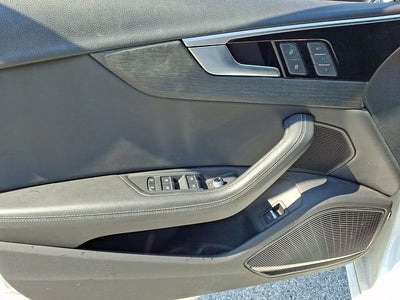 2022 Audi A4 Premium Plus 40 TFSI quattro S tronic