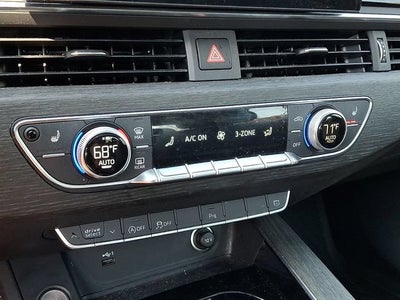 2022 Audi A4 Premium Plus 40 TFSI quattro S tronic