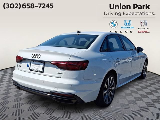 2022 Audi A4 Premium Plus 40 TFSI quattro S tronic