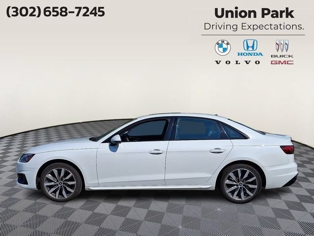 2022 Audi A4 Premium Plus 40 TFSI quattro S tronic