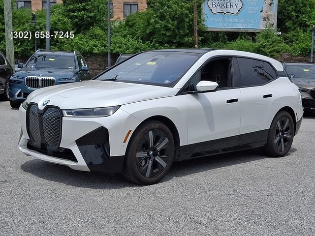2023 BMW iX M60's photo