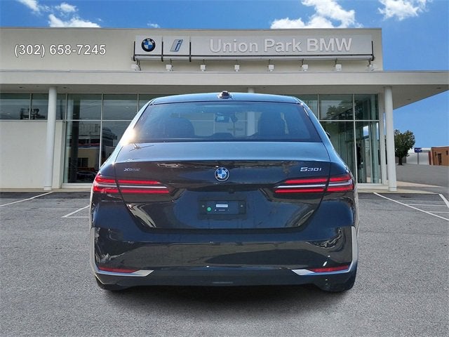 2025 BMW 5 Series 530i xDrive