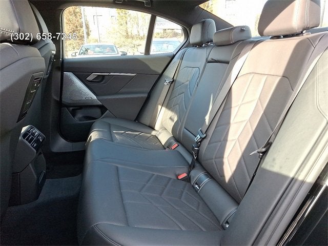 2025 BMW 5 Series 530i xDrive