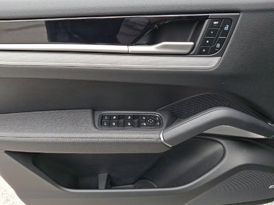 2024 Porsche Cayenne S
