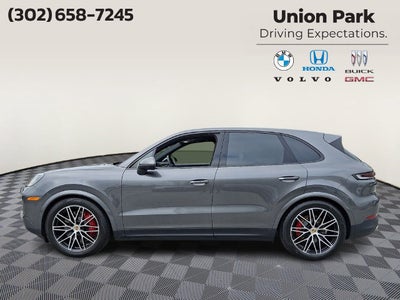 2024 Porsche Cayenne S