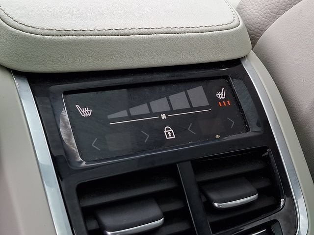 2023 Volvo XC90 B6 Plus 6-Seater