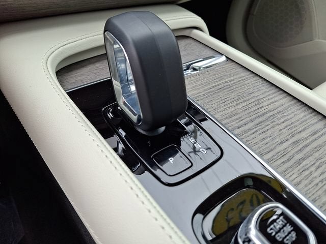2023 Volvo XC90 B6 Plus 6-Seater