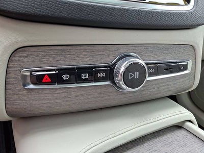 2023 Volvo XC90 B6 Plus 6-Seater