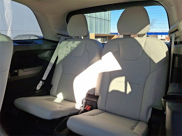 2024 Volvo XC90 Plus Bright Theme
