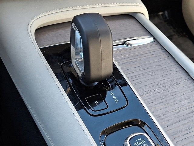 2024 Volvo XC90 Plus Bright Theme