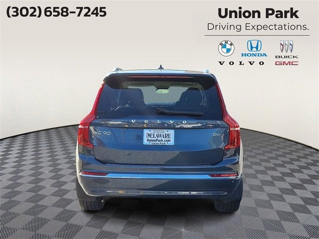 2024 Volvo XC90 Plus Bright Theme