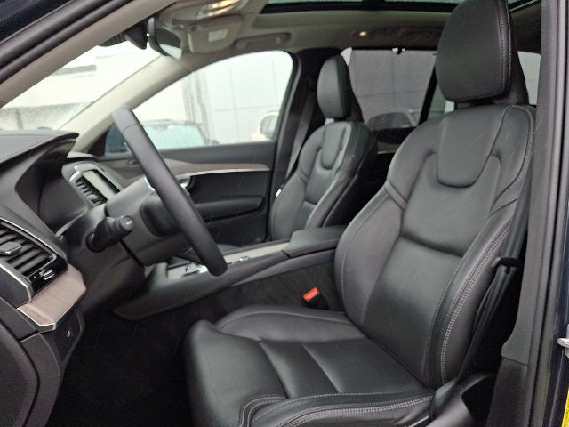 2024 Volvo XC90 B6 Ultimate Bright Theme 6-Seater