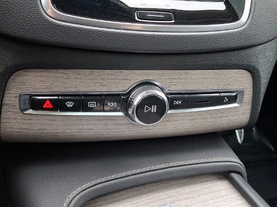 2024 Volvo XC90 B6 Ultimate Bright Theme 6-Seater