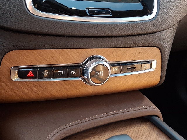 2024 Volvo XC90 B6 Plus Bright Theme 7-Seater