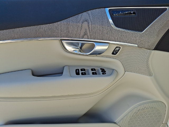 2024 Volvo XC90 B6 Plus Bright Theme 7-Seater