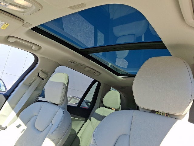 2024 Volvo XC90 B6 Plus Bright Theme 7-Seater