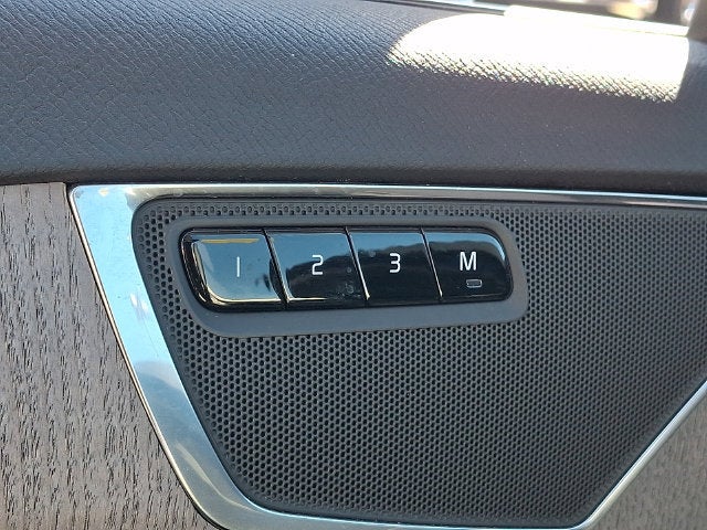 2024 Volvo XC90 B6 Plus Bright Theme 7-Seater