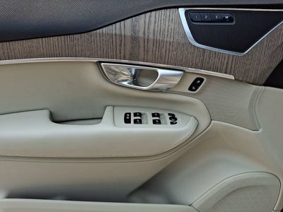 2024 Volvo XC90 B6 Plus Bright Theme 7-Seater