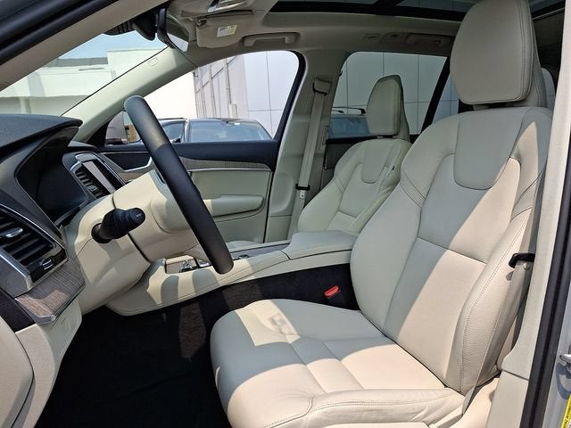 2024 Volvo XC90 B6 Plus Bright Theme 7-Seater