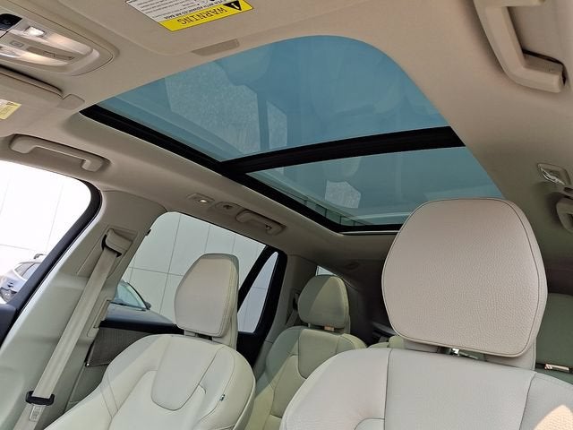 2024 Volvo XC90 B6 Plus Bright Theme 7-Seater