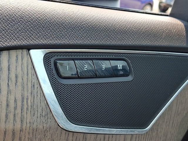 2024 Volvo XC90 B6 Plus Bright Theme 7-Seater