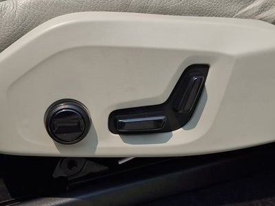 2024 Volvo XC90 B6 Plus Bright Theme 7-Seater
