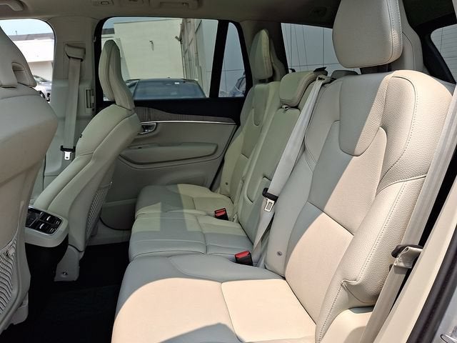 2024 Volvo XC90 B6 Plus Bright Theme 7-Seater