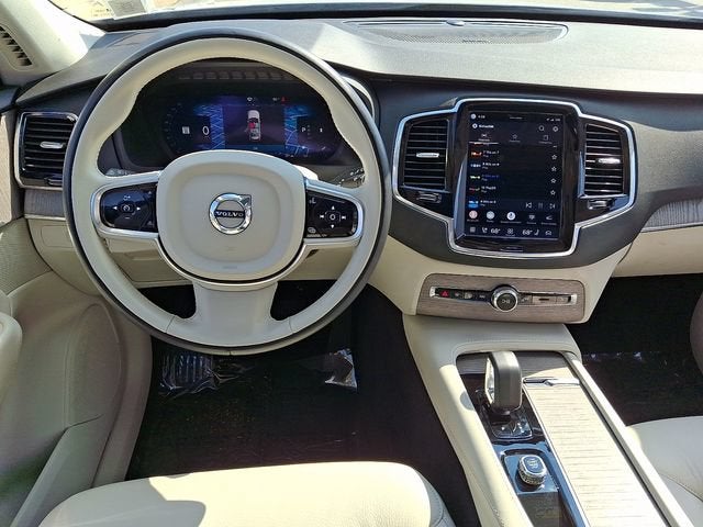 2023 Volvo XC90 B6 Plus 7-Seater