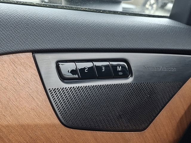 2023 Volvo XC90 Plus