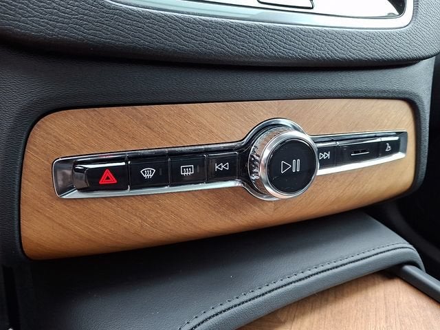 2023 Volvo XC90 B6 Plus 7-Seater