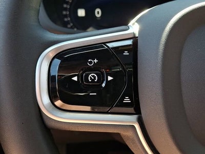 2023 Volvo XC60 Ultimate Dark Theme
