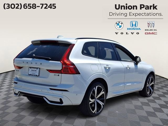 2023 Volvo XC60 Ultimate Dark Theme