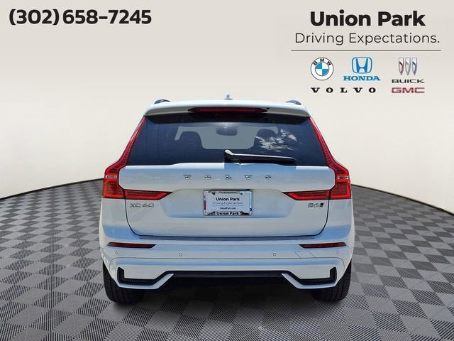 2023 Volvo XC60 Ultimate Dark Theme