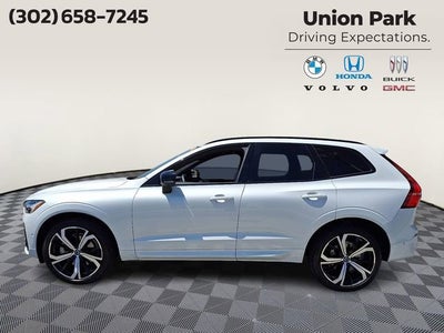 2023 Volvo XC60 Ultimate Dark Theme